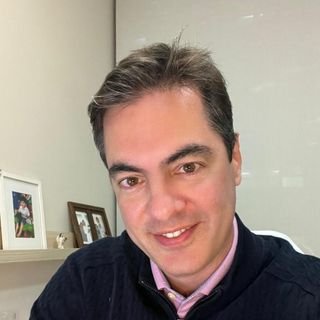 Dr. Marcelo Fiore Moutinho Capo