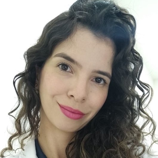 Dra. Mariana Diniz Prado Sena