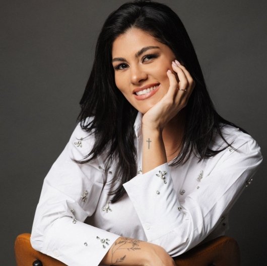 Dra. Luana de Oliveira Ribeiro Taques