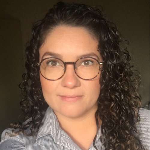 Dra. Angela Salinet
