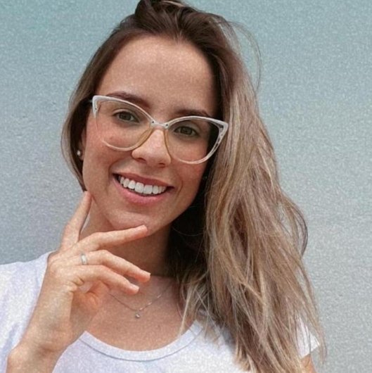 Mirella Oliveira
