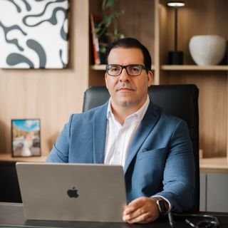 Dr. Mauricio Bussoletto