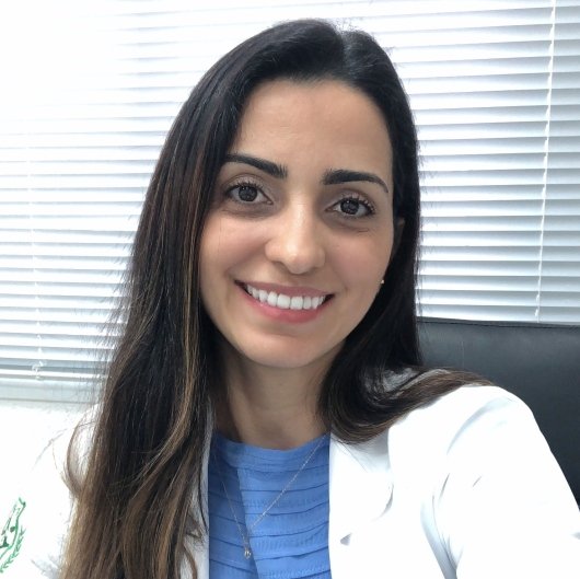Dra. Geovana Lemos