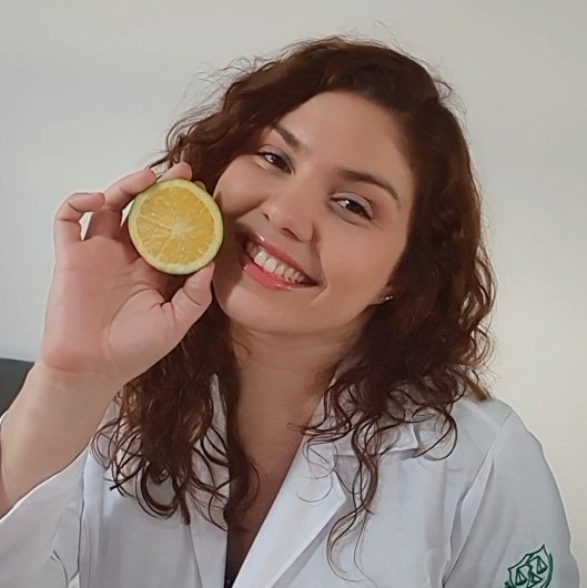 Dra. Cinthia Fernandes