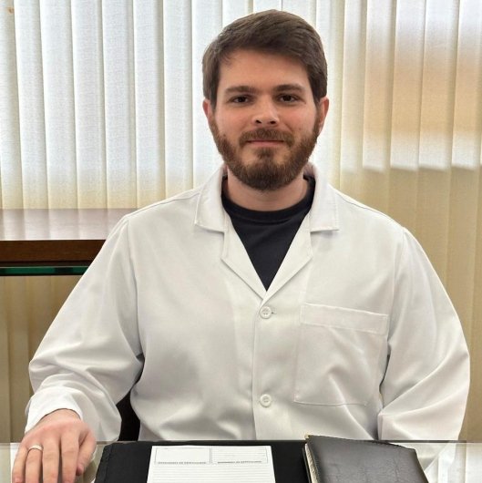 Dr. Rafael Morales Ochiussi
