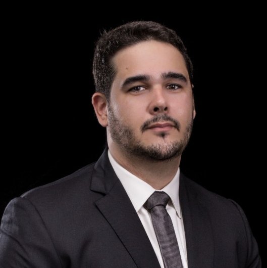 Dr. Eduardo Caraciolo