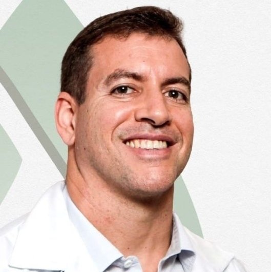 Dr. Caio Petrola Jorge Vieira