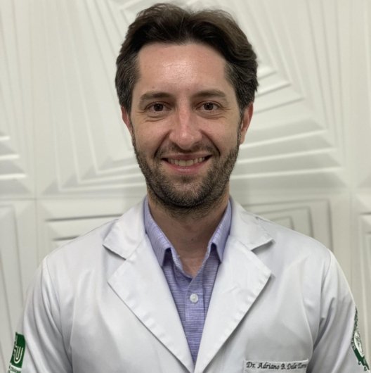 Dr. Adriano Barra Della Torres