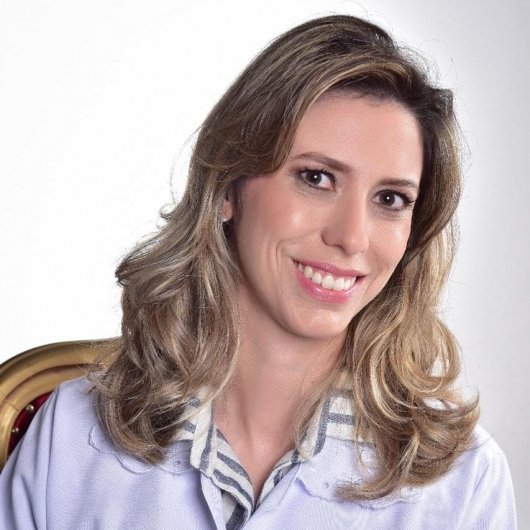 Dra. Graziela Massa Resende