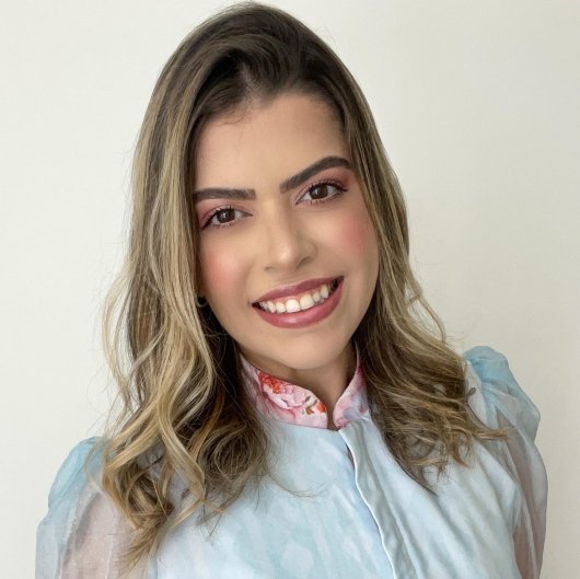 Dra. Rhamai Carneiro