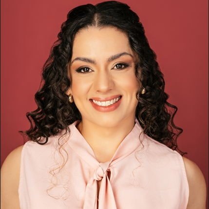 Dra. Kennya Henriqueta