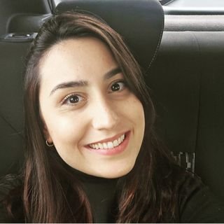 Dra. Caroline Carneiro