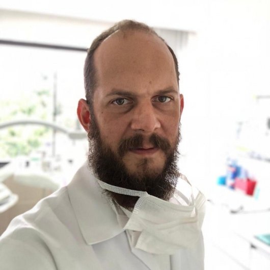 Dr. André Ribeiro dos Santos
