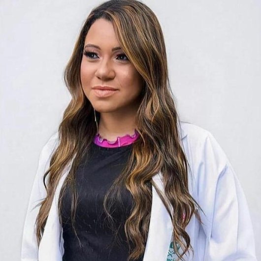 Dra. Francielly Moura