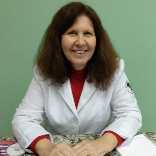 Dra. Cibele Ferrarini Nascimento Cruz