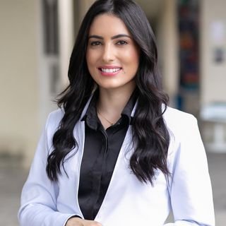 Dra. Elisangela Medeiros