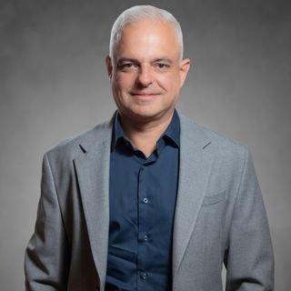 Dr. Luis Carlos Fecchio de Arruda