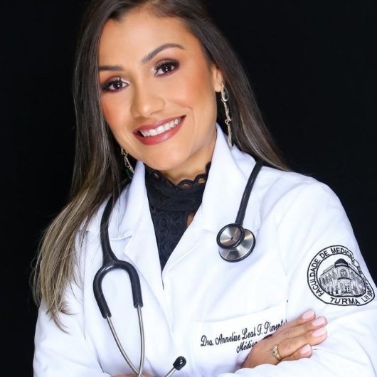 Dra. Annelise Leal