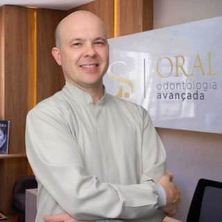Dr. Emerson Gasperin