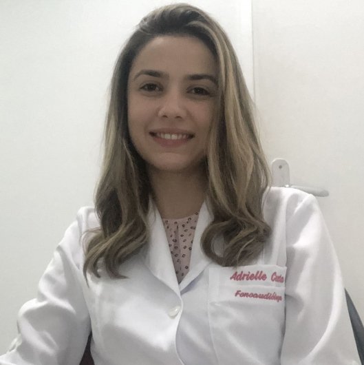 Dra. Adrielle Costa
