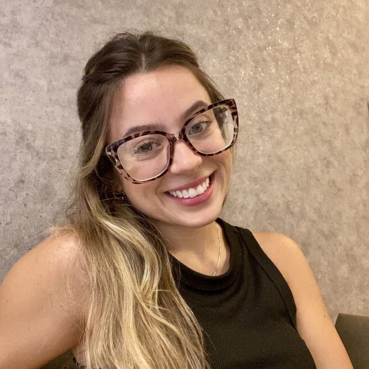 Dra. Rafaella Vaz
