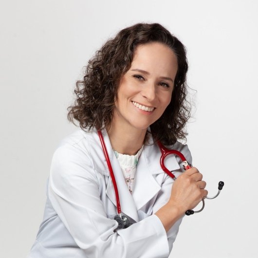 Dra. Cíntia Barros