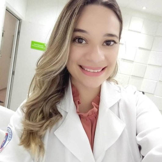 Dra. Ana Clara Silva Santos
