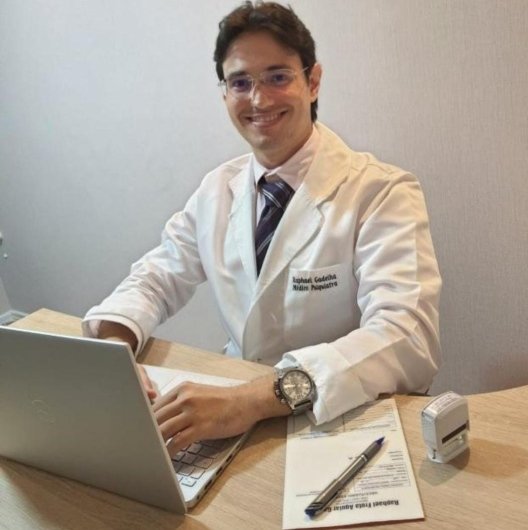 Dr. Raphael Gadelha