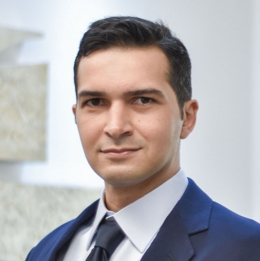 Dr. Sérgio Moraes