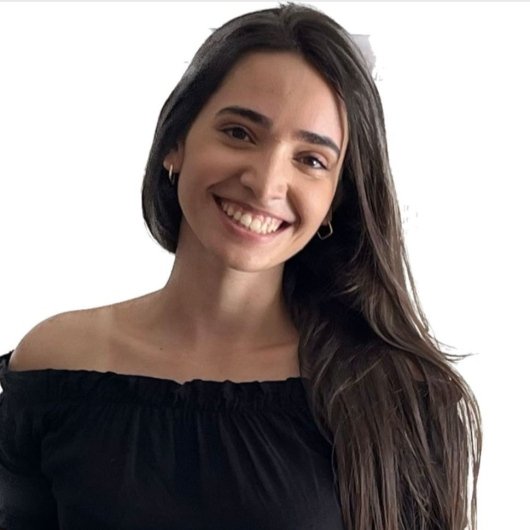 YASMIN ALMEIDA