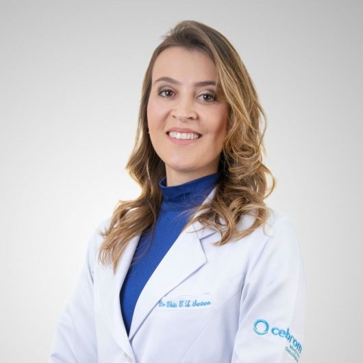 Dra. Thais de Toledo Lima Santana