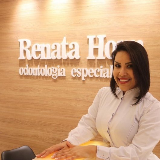 Dra. Renata Horn
