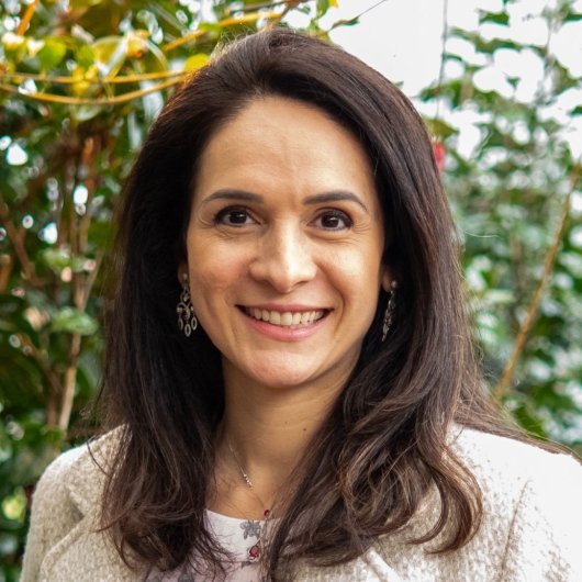 Dra. Luciane Nunes de Sousa Casavechia