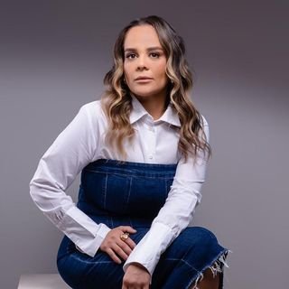 Dra. Lana Gleyce Araújo