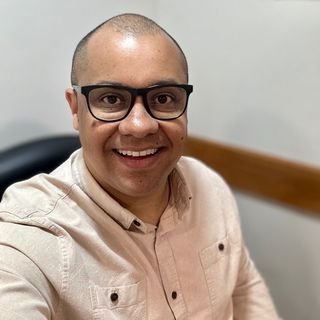 Dr. Yuri Diamantino