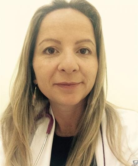 Dra. Andressa Nijenhuis