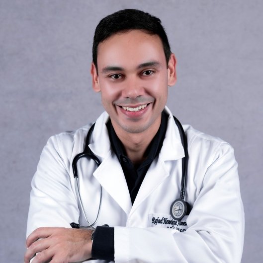 Dr. Rafael Henrique A Santos