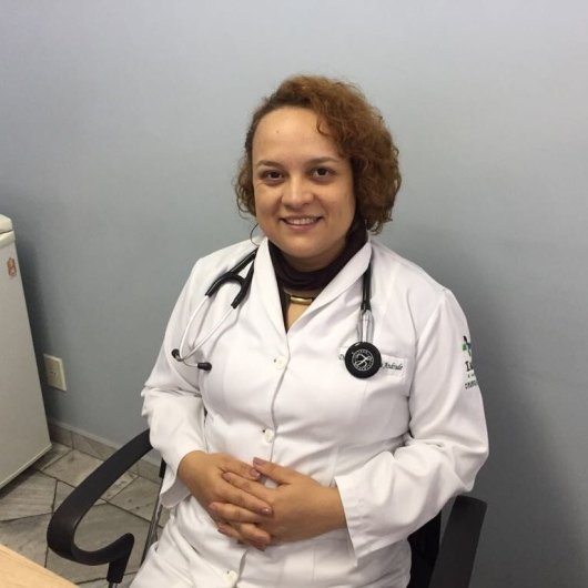 Dra. Daniela Barros de Souza Meira