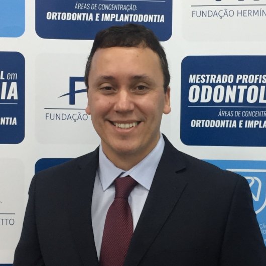 Dr. Carlos Henrique Batista