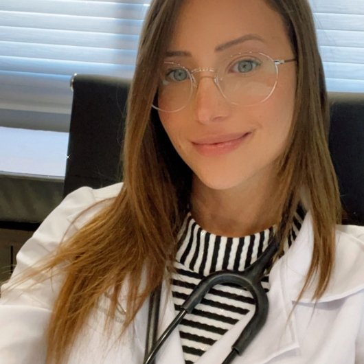 Dra. Dânia Dolzan Peluso