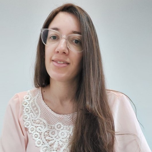 Dra. Liane Resende
