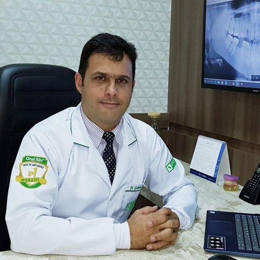 Dr. Gustavo Alvarenga