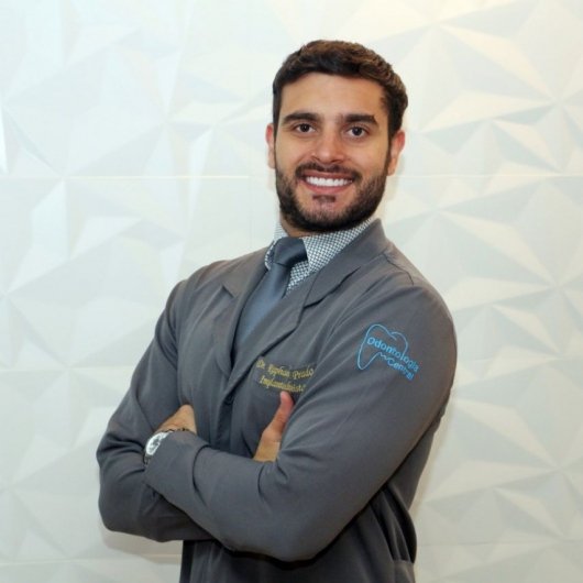 Dr. Raphael Soares