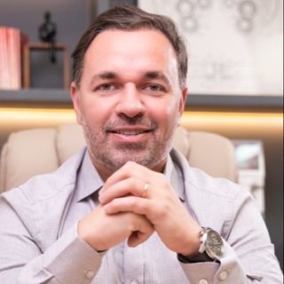 Dr. Gabriel Jardim