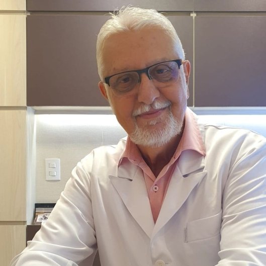 Dr. Avelino Caldas Leitão