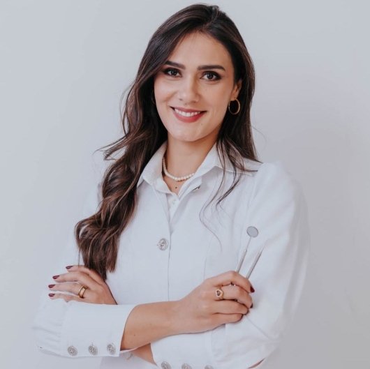 Dra. Letícia Carolina Gasparetto De Souza