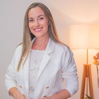 Dra. Fernanda Fatureto Matos