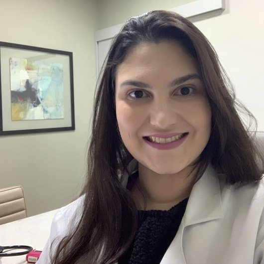 Dra. Paula Ferreira Lacerda