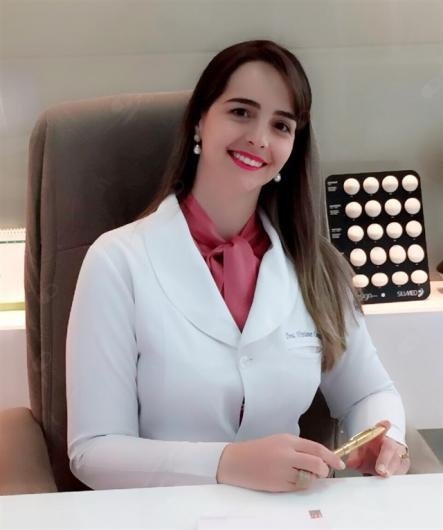 Dra. Viviane Borba Campos
