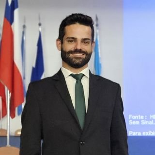 Dr. Hyan de Alvarenga Moreira